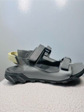 Ecco gray and pale yellow MX Onshore strap sandal Size 7-7.5